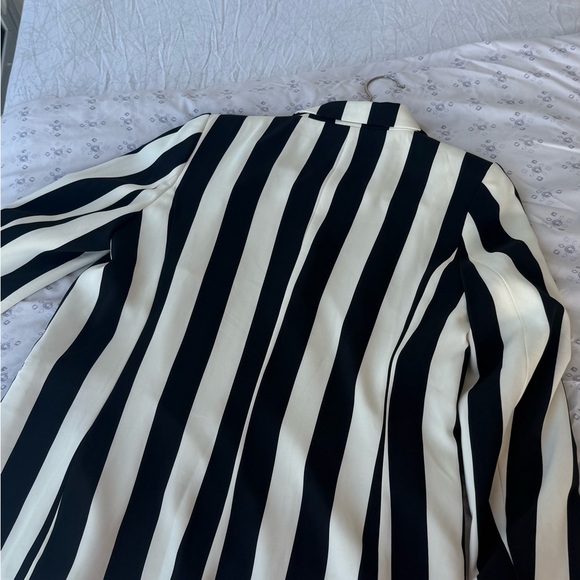 H&M Black and White Striped Jacket - Picture 2 of 3